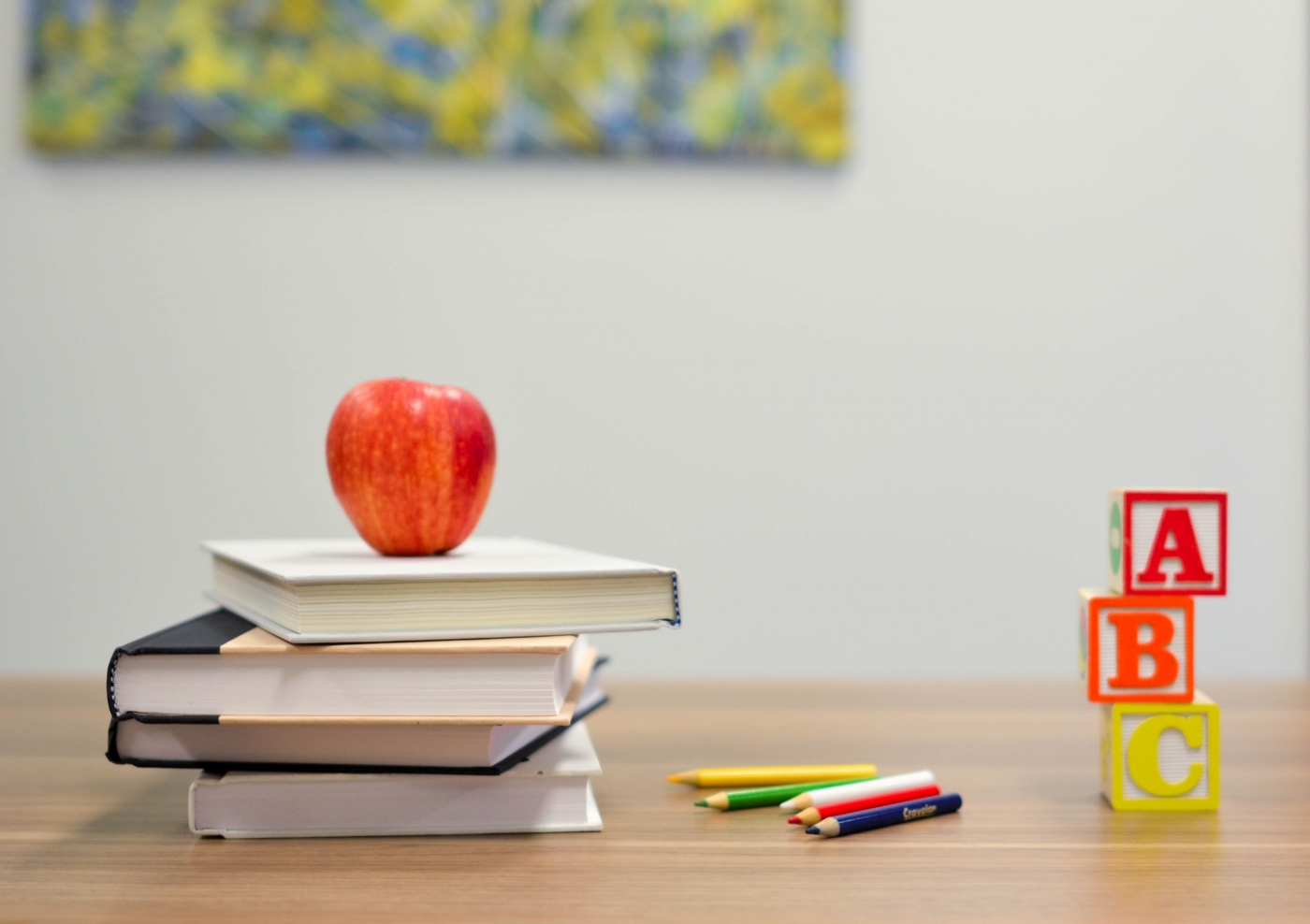 enfant au travail avec un adulte
